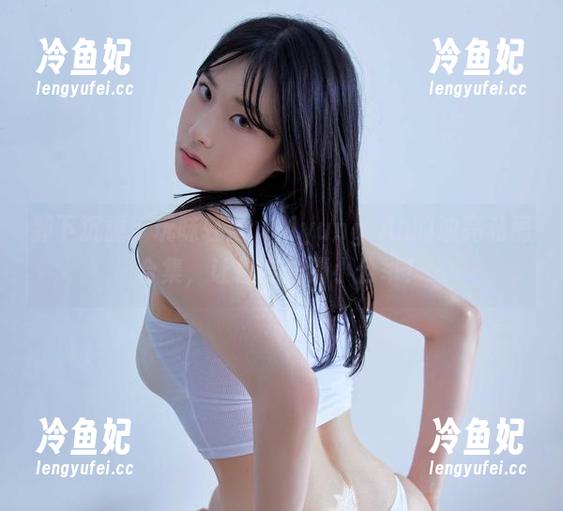 Myung Ah 卸下沉重,玩味轻盈,Myung Ah的油亮私房合集,让你变光滑小公举!